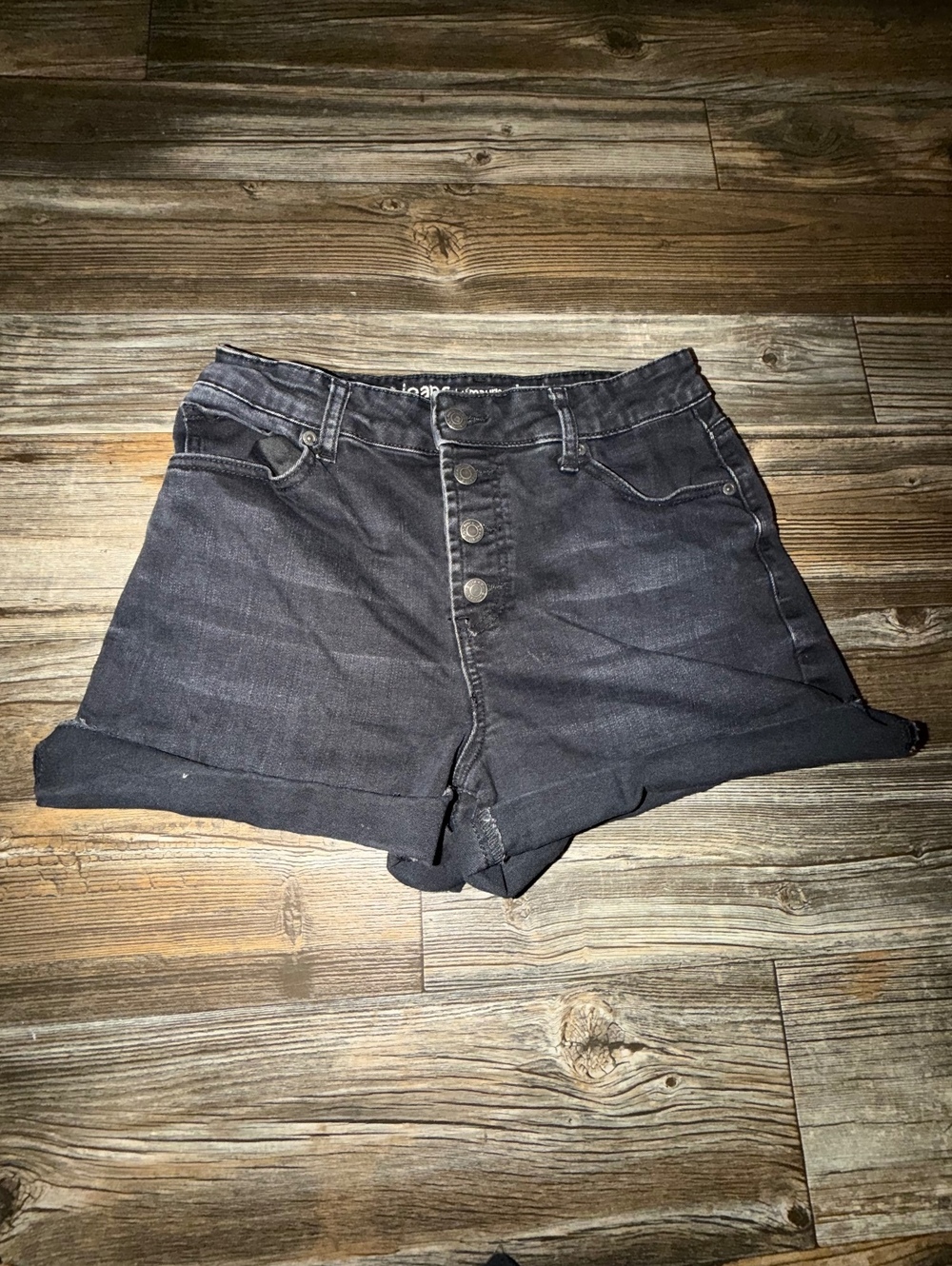 Maurice’s high rise cuffed shorts
